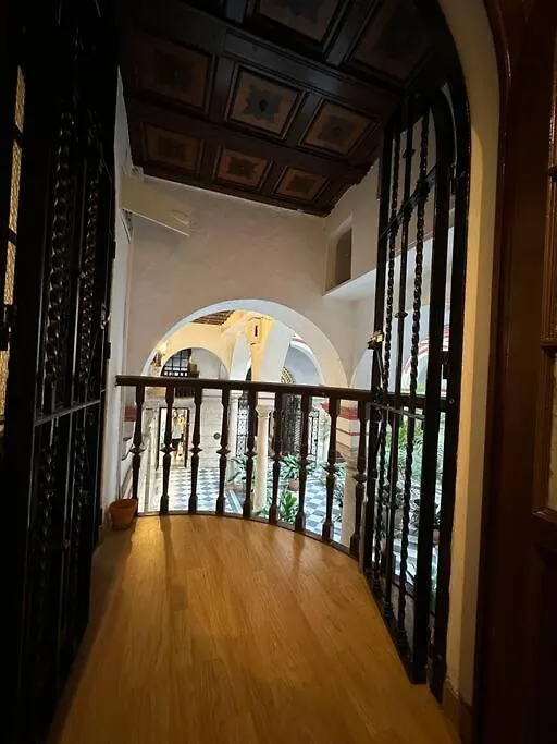 Apartamento Patio Sevillano Frente Catedral 0*, Seville Spain